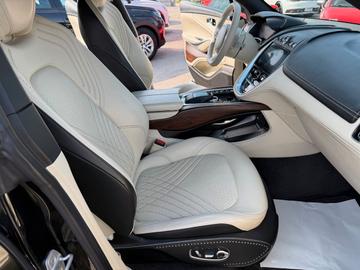 صورة 9 لـ 2020 Aston Martin DBX