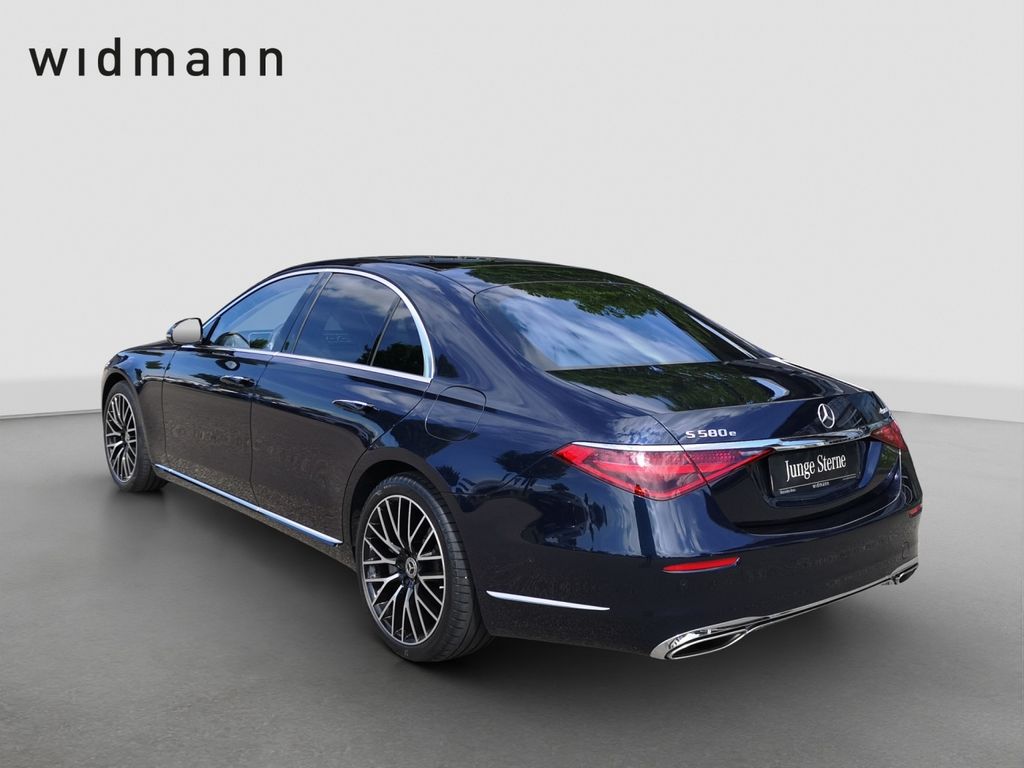 MERCEDES-BENZ S-Class 2022