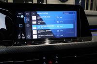 Volkswagen Golf VIII R Performance Akrapovic Pano HKardon K