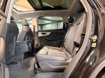 Audi Q7 - 12