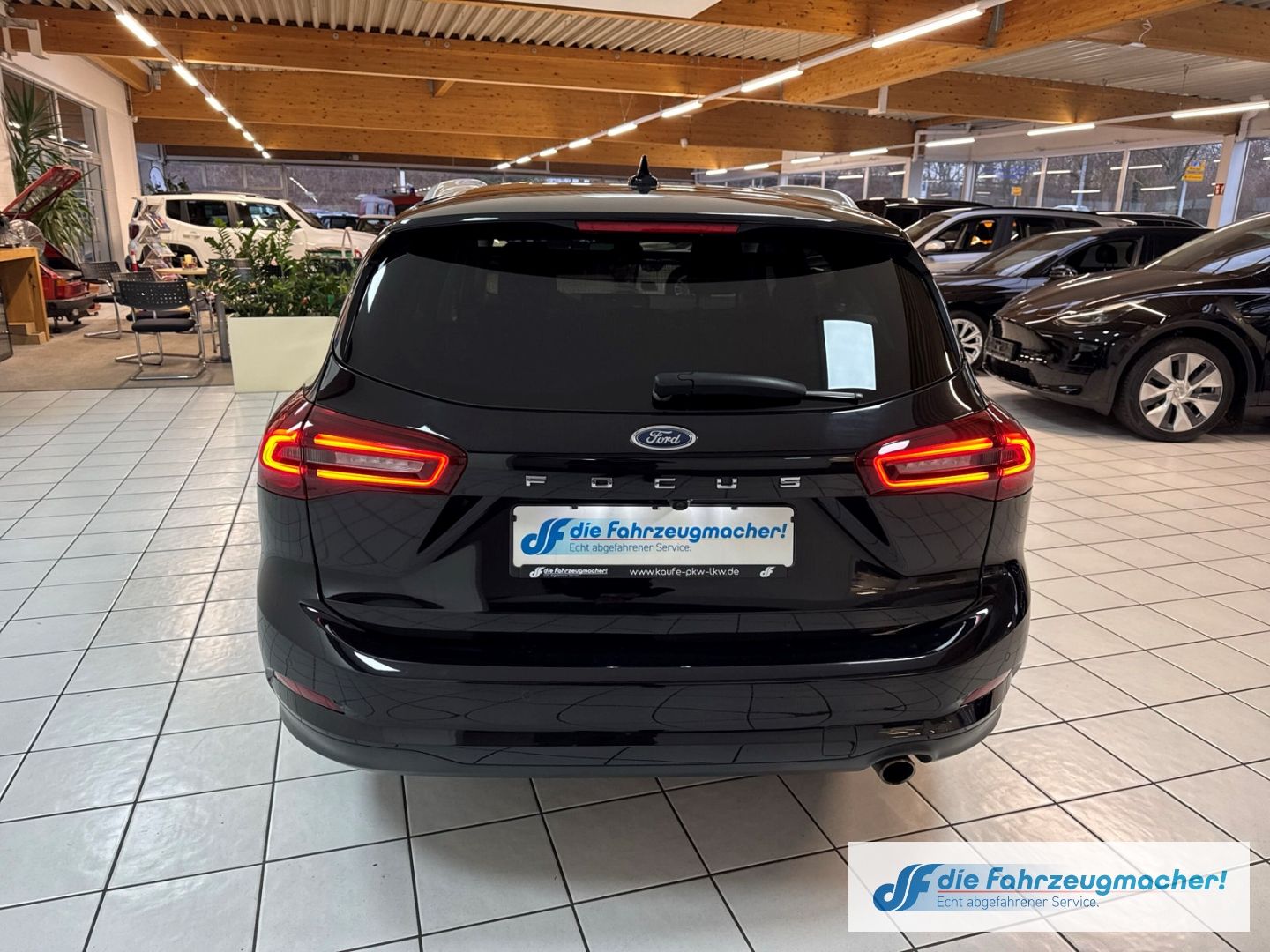 Fahrzeugabbildung Ford Focus Turnier Titanium X Navi Digitales Cockpit