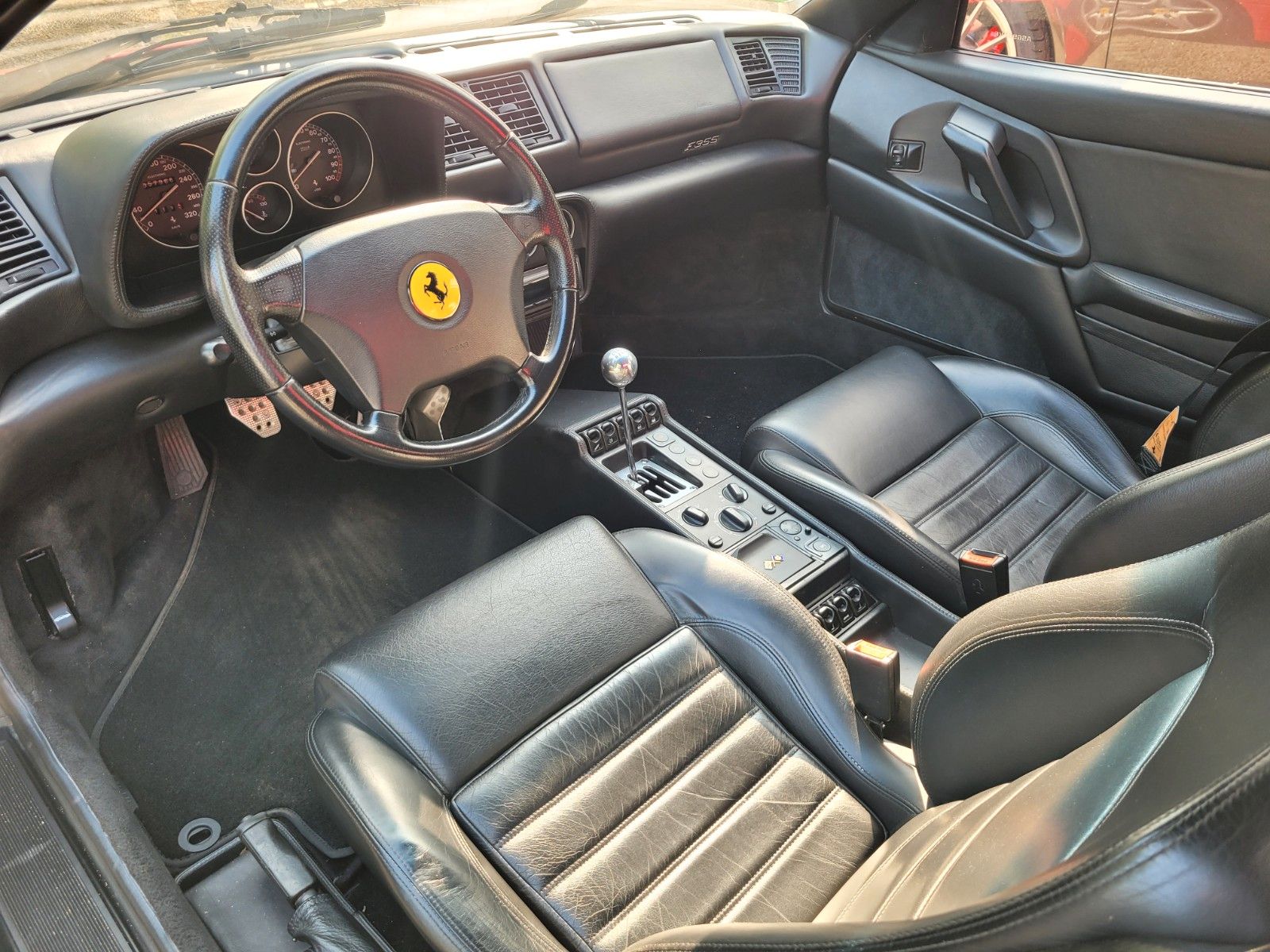Fahrzeugabbildung Ferrari F355 Spider/Schalter/Bestzustand/Top+Original