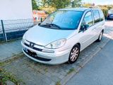 Peugeot 807 - Peugeot 807 mit Benzin-Antrieb