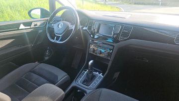 Volkswagen Golf - 9