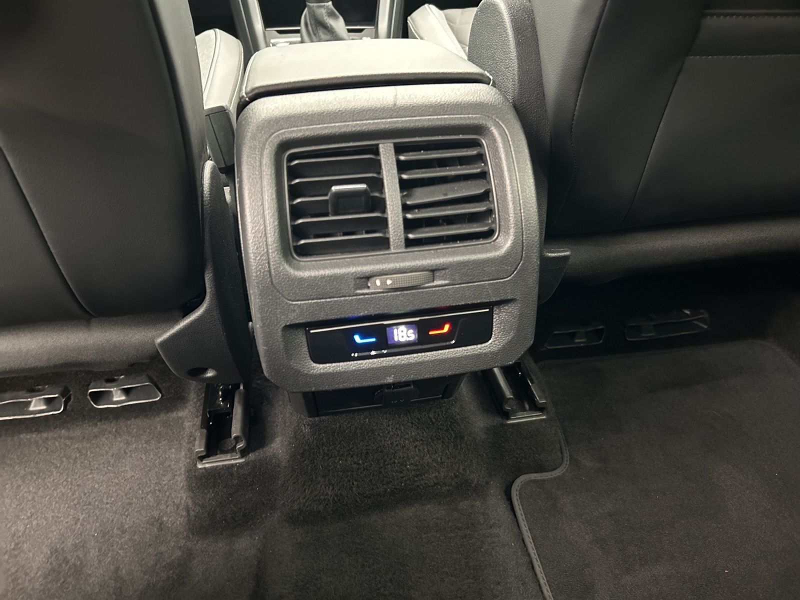 Volkswagen Touran - Bild 18