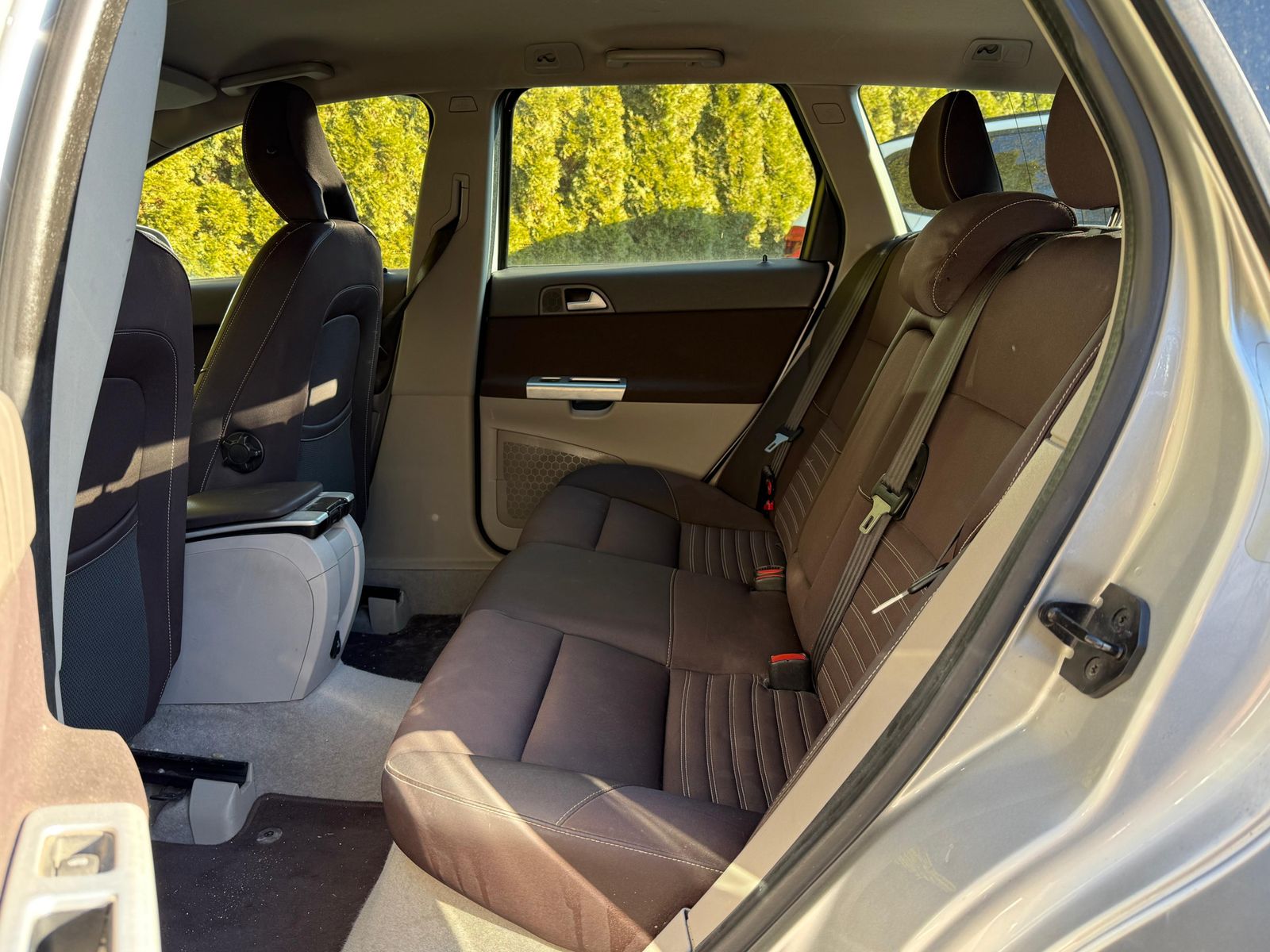 Fahrzeugabbildung Volvo V50 2.0D Aut. Momentum TEMP+KLIMA+MFL+T-LEDER