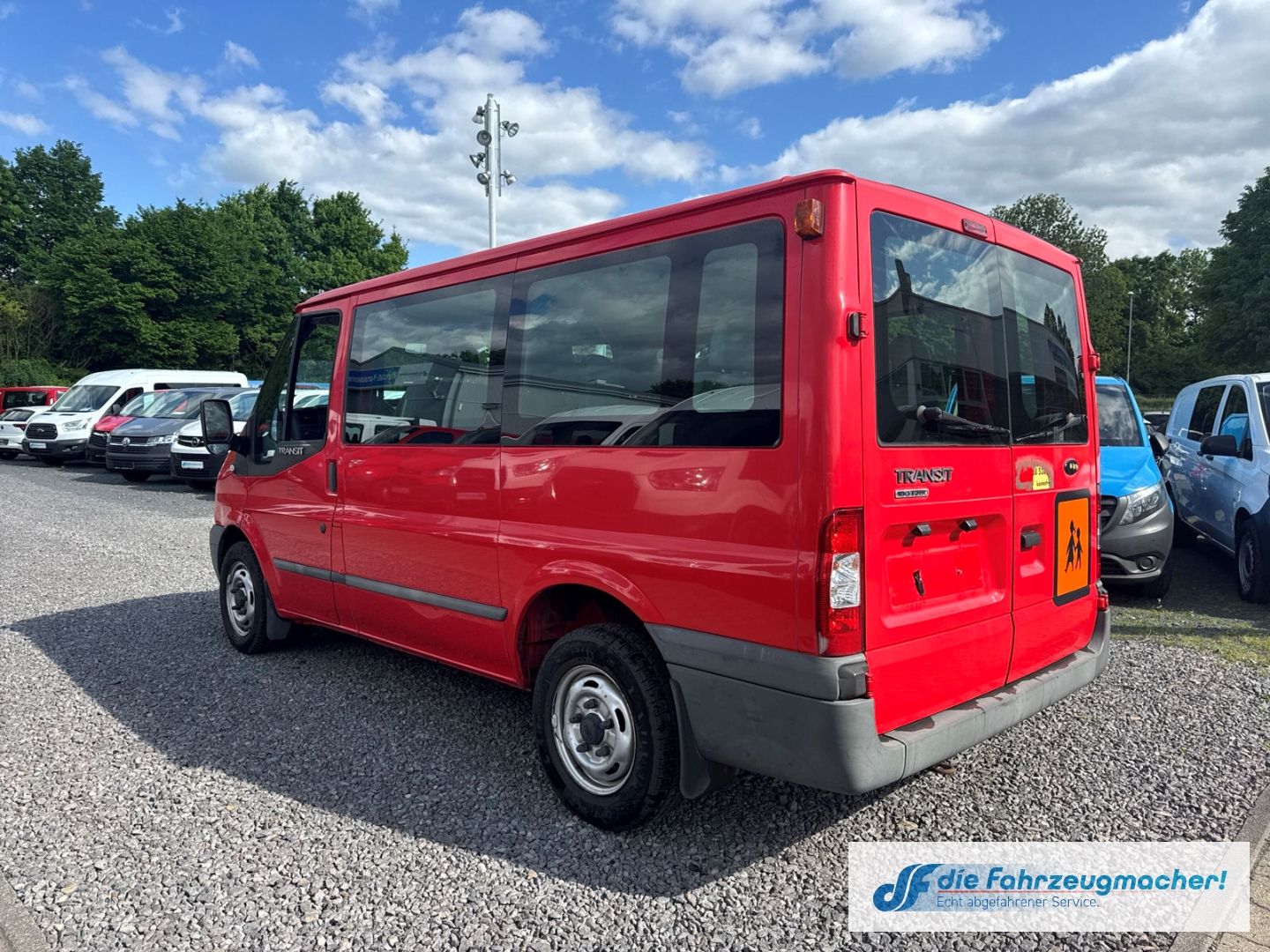 Fahrzeugabbildung Ford Transit Kombi FT 280 K Freisprech Allwetterreife