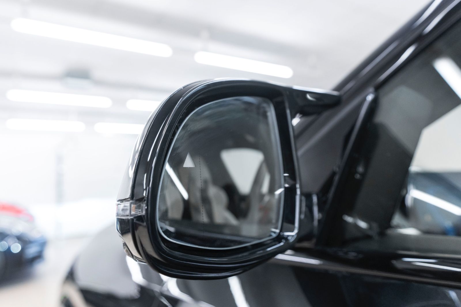 Fahrzeugabbildung BMW X6 M Competition B&W SKY LOUNGE 360° M+S