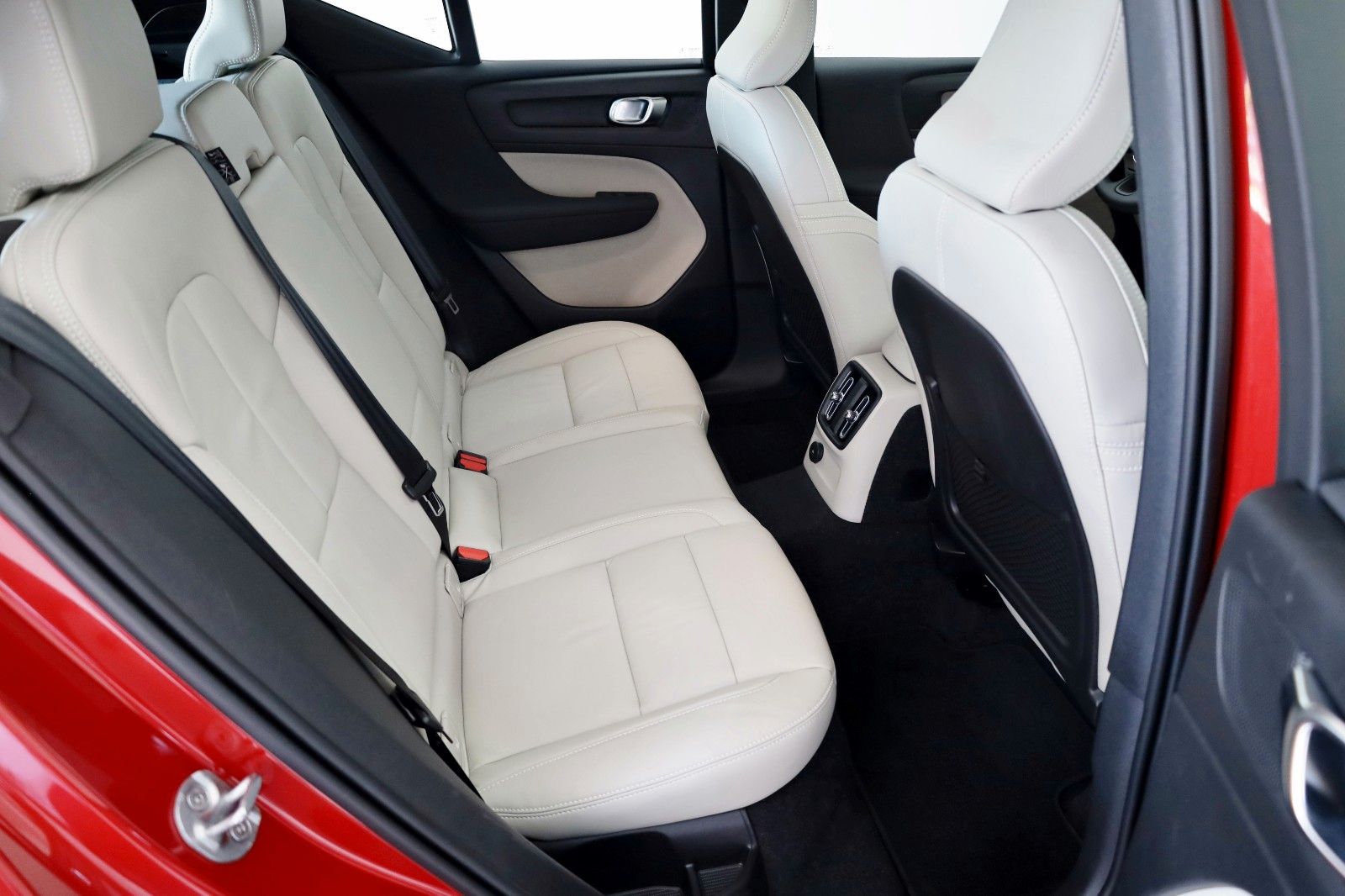 Fahrzeugabbildung Volvo XC40 Inscription T5,Leder,Navi,SH,360Kamera +WR