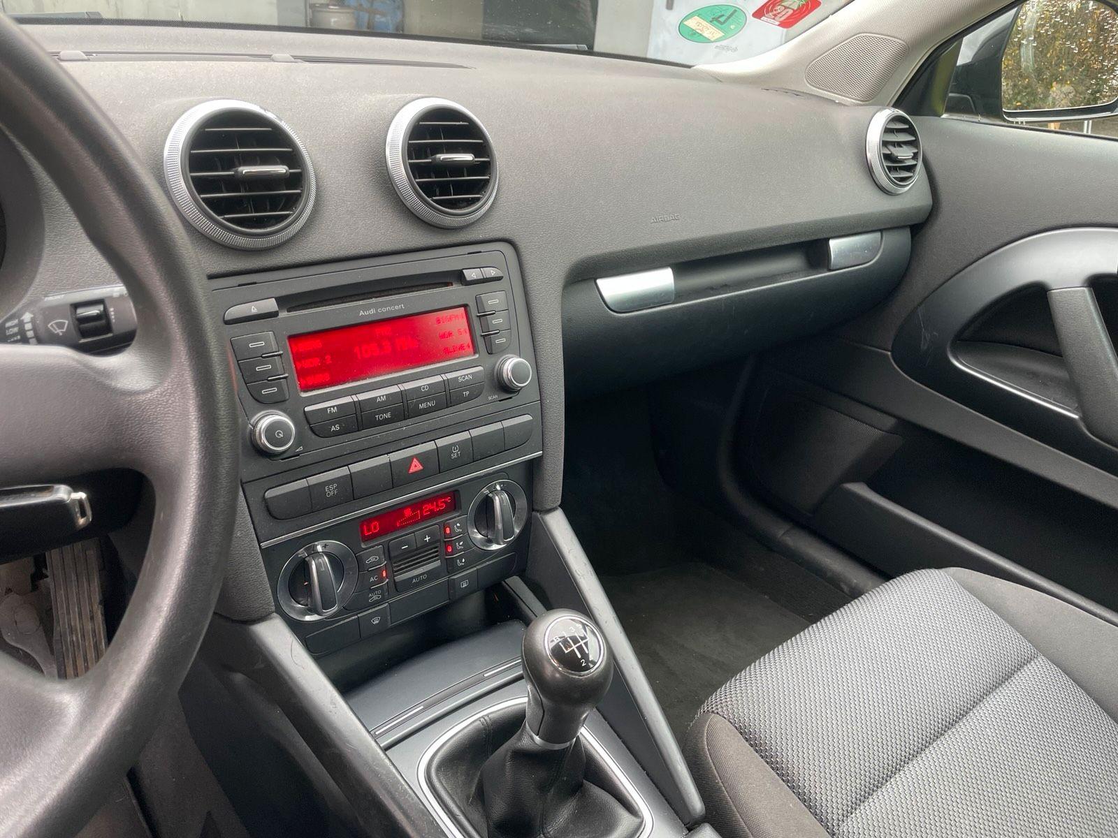 Audi A3 2009 — engine 102 HP (75kW)