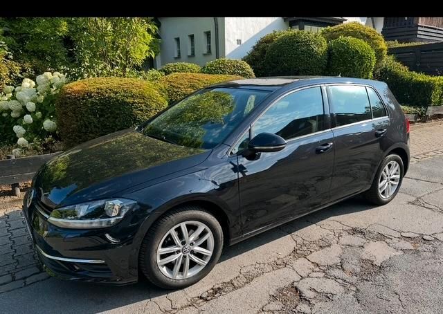 Image of Volkswagen Golf