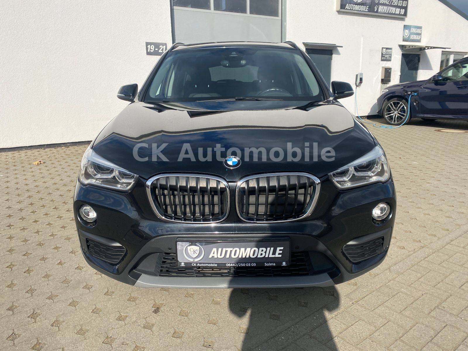 Fahrzeugabbildung BMW X1 xDrive 20d Advantage Autom./Navi/Pano/LED/PDC