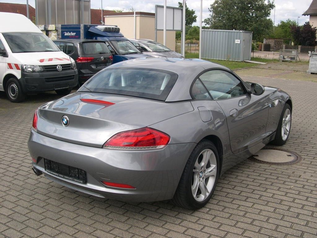 Fahrzeugabbildung BMW Z4 sDrive23i+LEDER+SHZ+2xPDC