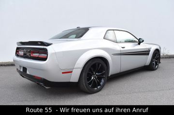 Dodge Challenger - 10