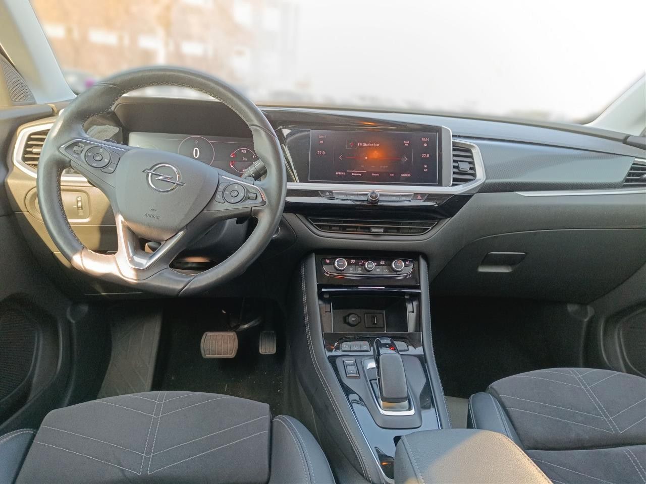 Fahrzeugabbildung Opel Grandland (X) ULTIMATE 4HYBRID NAVI/LED/SPORT/SH