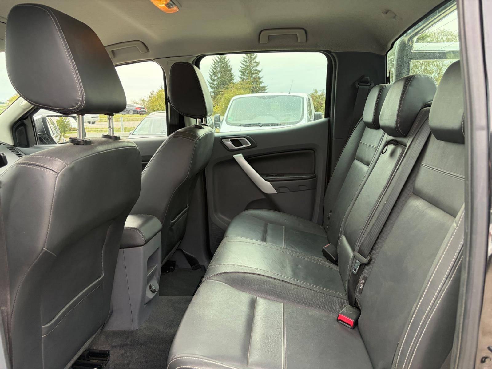 Ford Ranger Limited Double Cab 3.2 TDCi 5 cyl. 200 ch BVM 4x4 / 125 217 km / Cuir / GPS / Caméra / Attelage 3,35 t