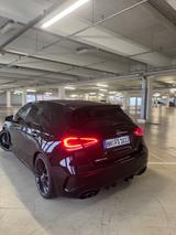 Mercedes-Benz A 35 AMG Burmester Panorama Night Paket Distr  - Mercedes-Benz A 35 AMG von privat