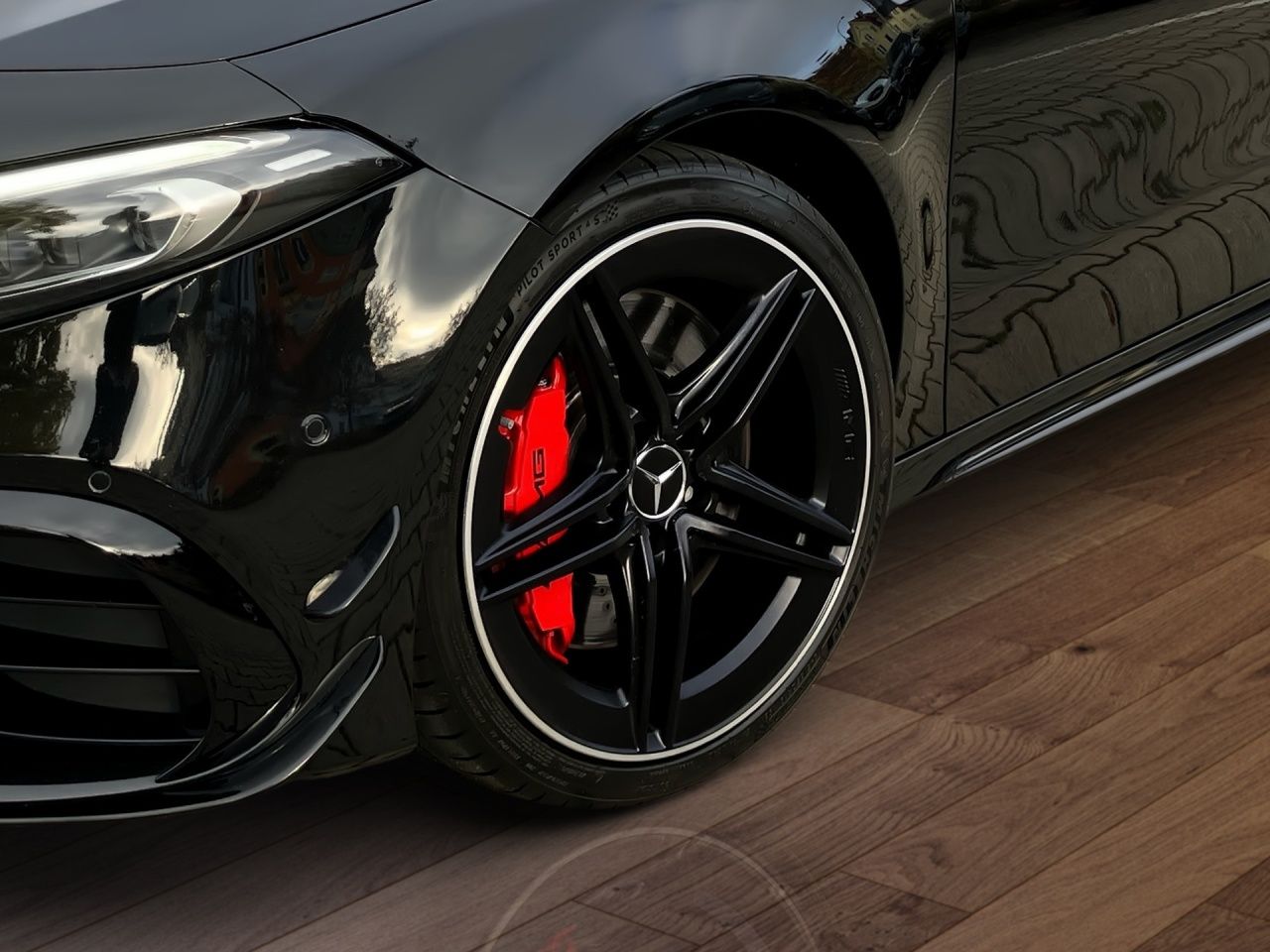 Fahrzeugabbildung Mercedes-Benz AMG A 45 S 4M+ AEROD+NIGHT+MEMO+360+MULTIB+TOTW