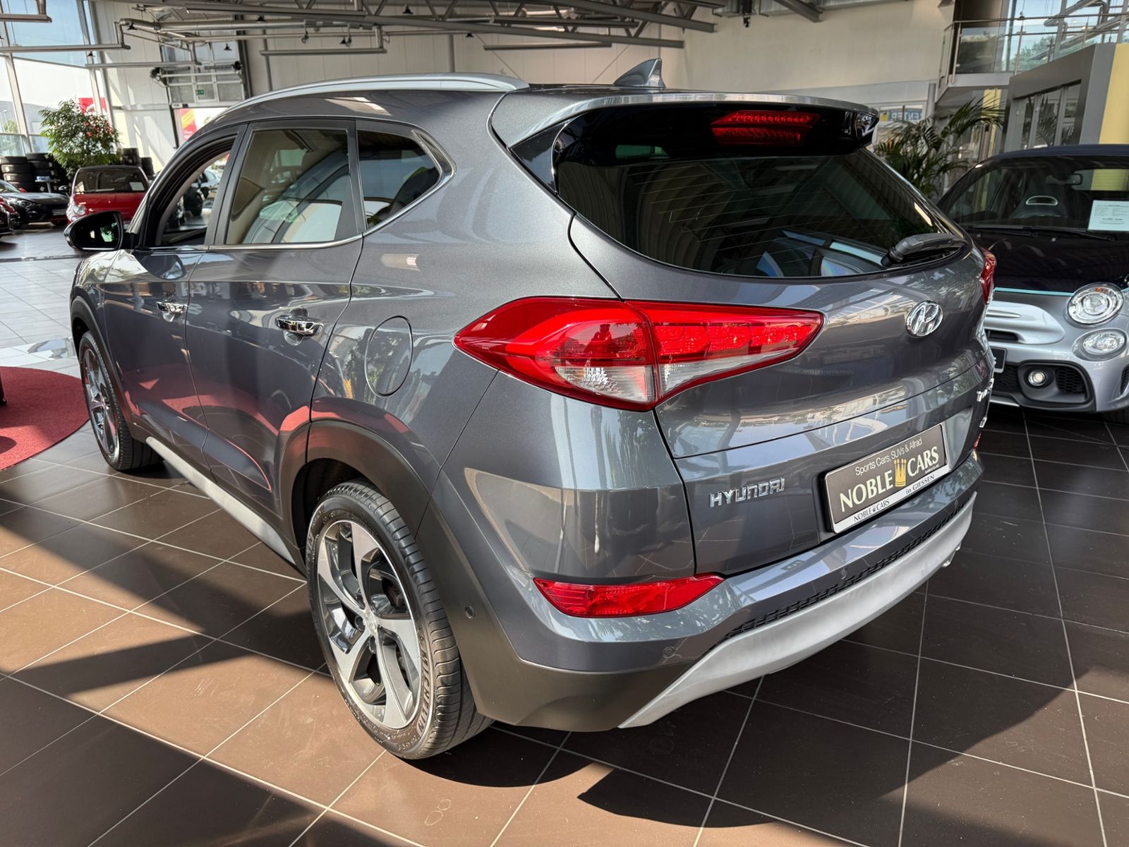 Fahrzeugabbildung Hyundai TUCSON Premium 4WD AHK LED NAVI