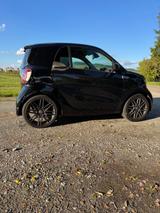 Smart ForTwo/BRABUS/SPORTAUSPUFF - Smart ForTwo mit Benzin-Antrieb: Sportwagen, Automatik