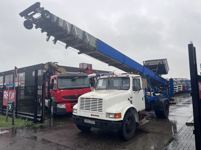 Andere Other International 4600 4x2 210HP + TEUPEN hyLI