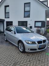 BMW E91 320i Touring - BMW 320: 320i E91