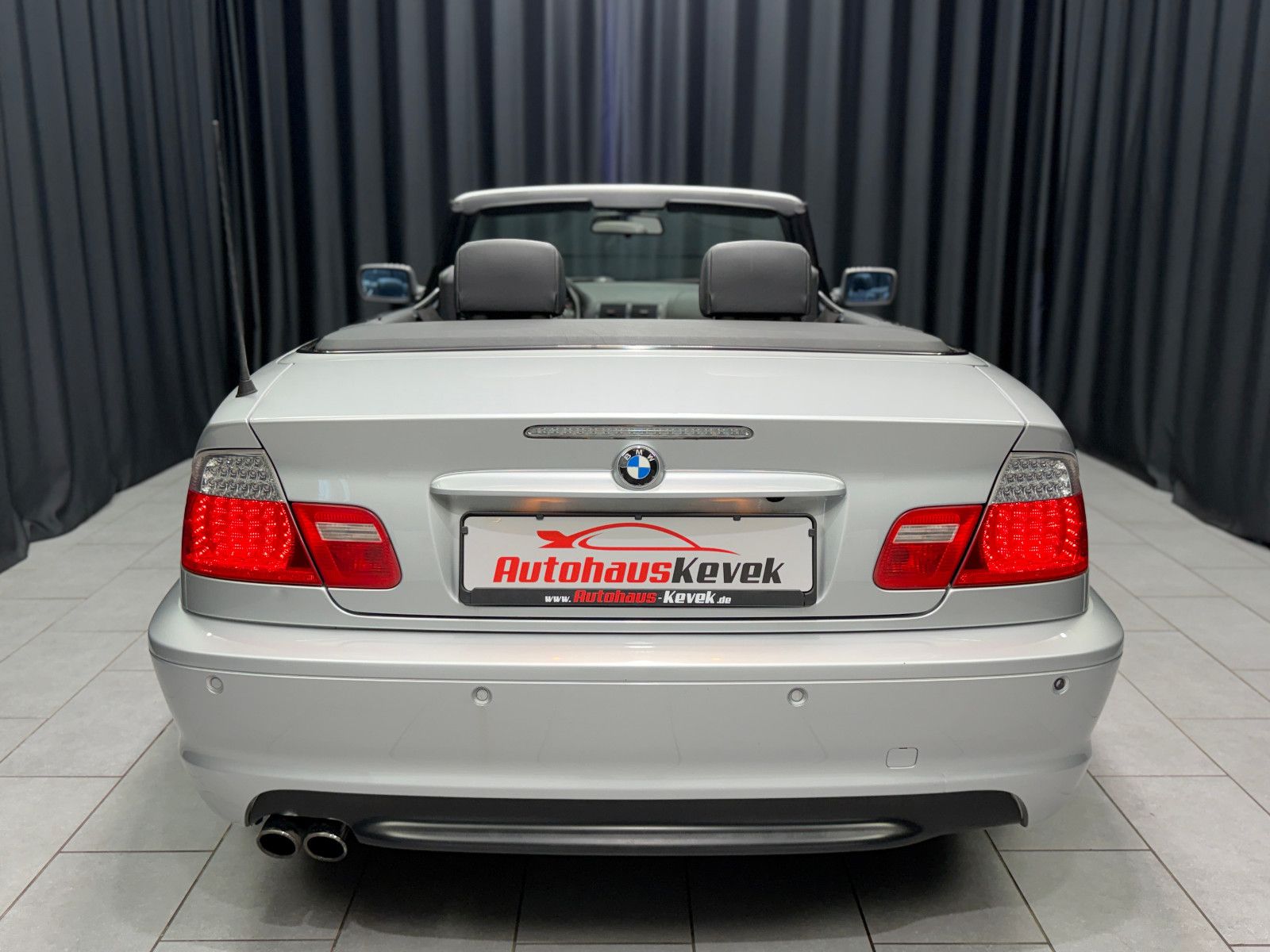 Fahrzeugabbildung BMW 330Ci|M-PAKET 2|HIFI|PDC|NAVI|LCI