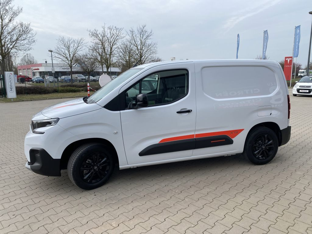 Fahrzeugabbildung Citroën Berlingo 1.5 Diesel 100 M XTR *Navi*Cam*3 Sitze*