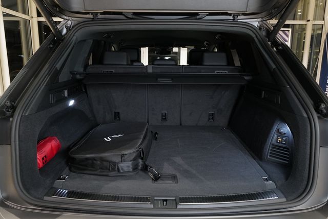Volkswagen Touareg R eHybrid 4Motion AHK Dynaudio HuD 360° 