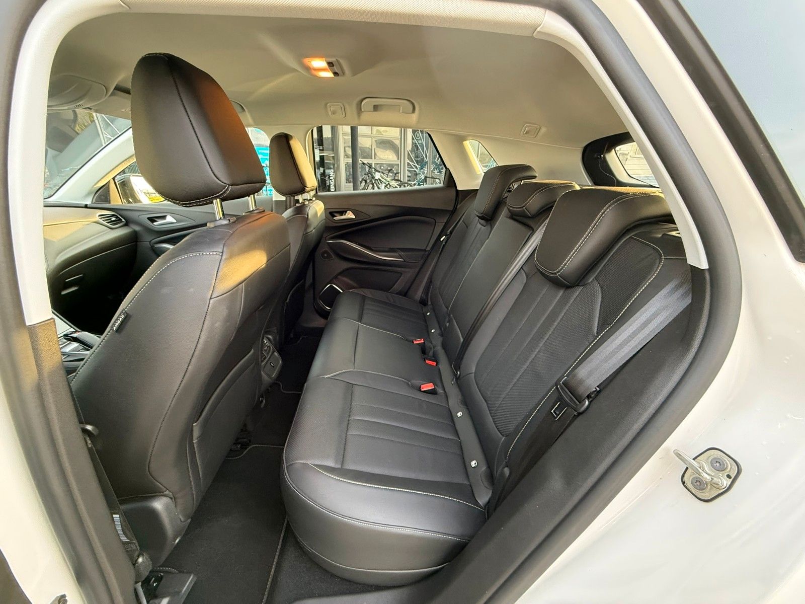 Fahrzeugabbildung Opel Grandland (X)+ALLRAD+ULTIMATE+AHK+NEUE BATTERIE