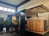 Andere Izabella Wellnessanhänger mit Sauna und Whirlpo - grün Wohnwagen