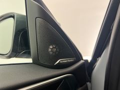 BMW M4 Competition / 510PS / SCHALENSITZE / CARBON/ BMW M4 Competition / 510PS / SCHALENSITZE / CARBON/