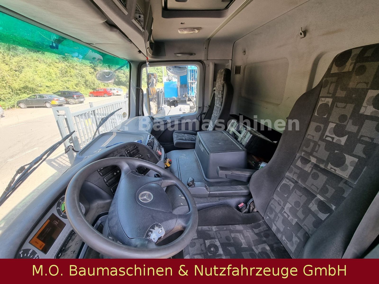 Fahrzeugabbildung Mercedes-Benz Actros 2541 / Saug- & Spühlwagen / 11.000 L /ADR