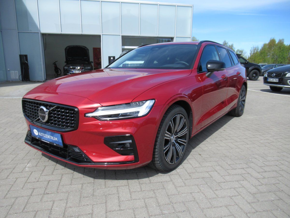 Volvo V60 B4 Benzin Plus Dark Automatik imagem 2