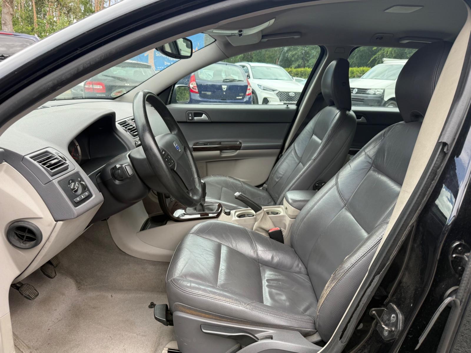 Volvo V50 2006 — photo 9