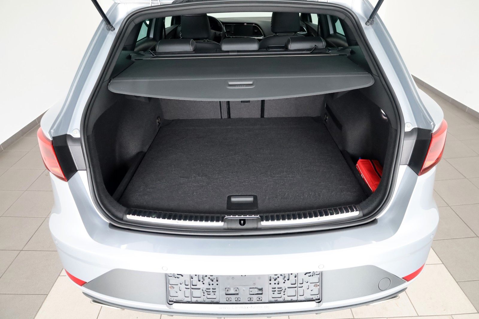 Fahrzeugabbildung SEAT Leon ST Cupra 300 4Dr.,T.Leder,Navi,Kamera,Panor