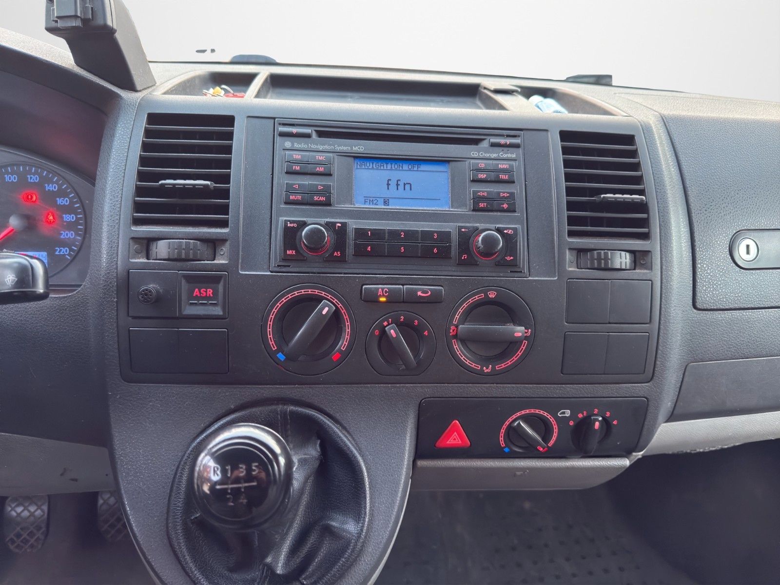 Fahrzeugabbildung Volkswagen T5 TRANSP. KASTEN LR 1.9 TDI STANDHEIZ.  TEL