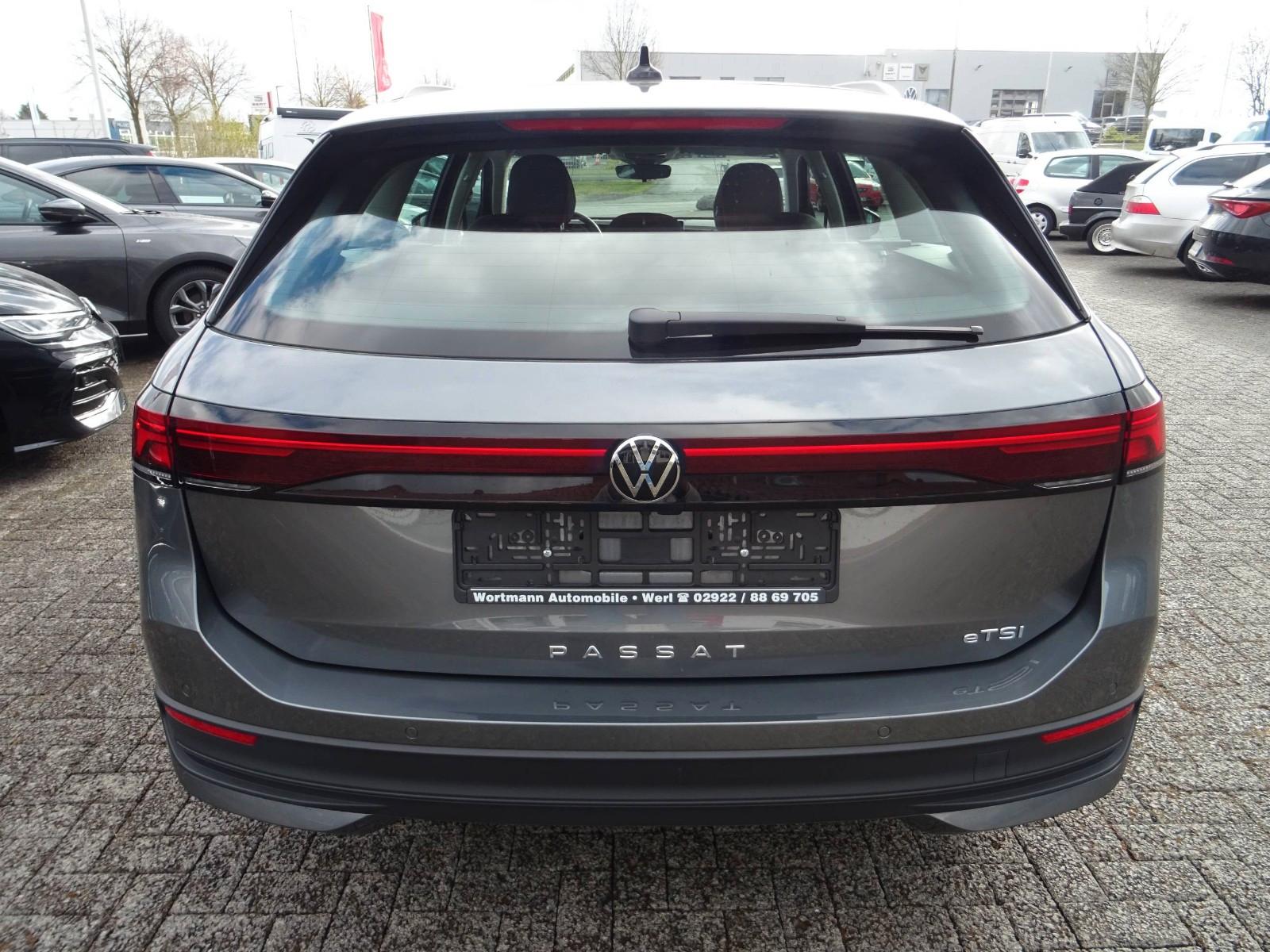 Volkswagen Passat Variant 1.5 eTSI 110 kW DSG LED PDC SHZ
