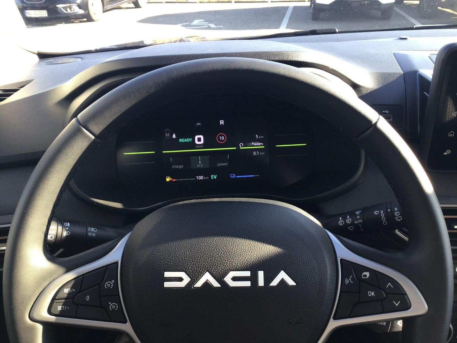 Fahrzeugabbildung Dacia Jogger Extreme+ HYBRID 140 7-Sitzer