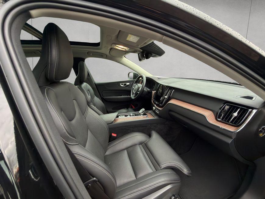 Volvo XC60 B4 B Plus Dark
