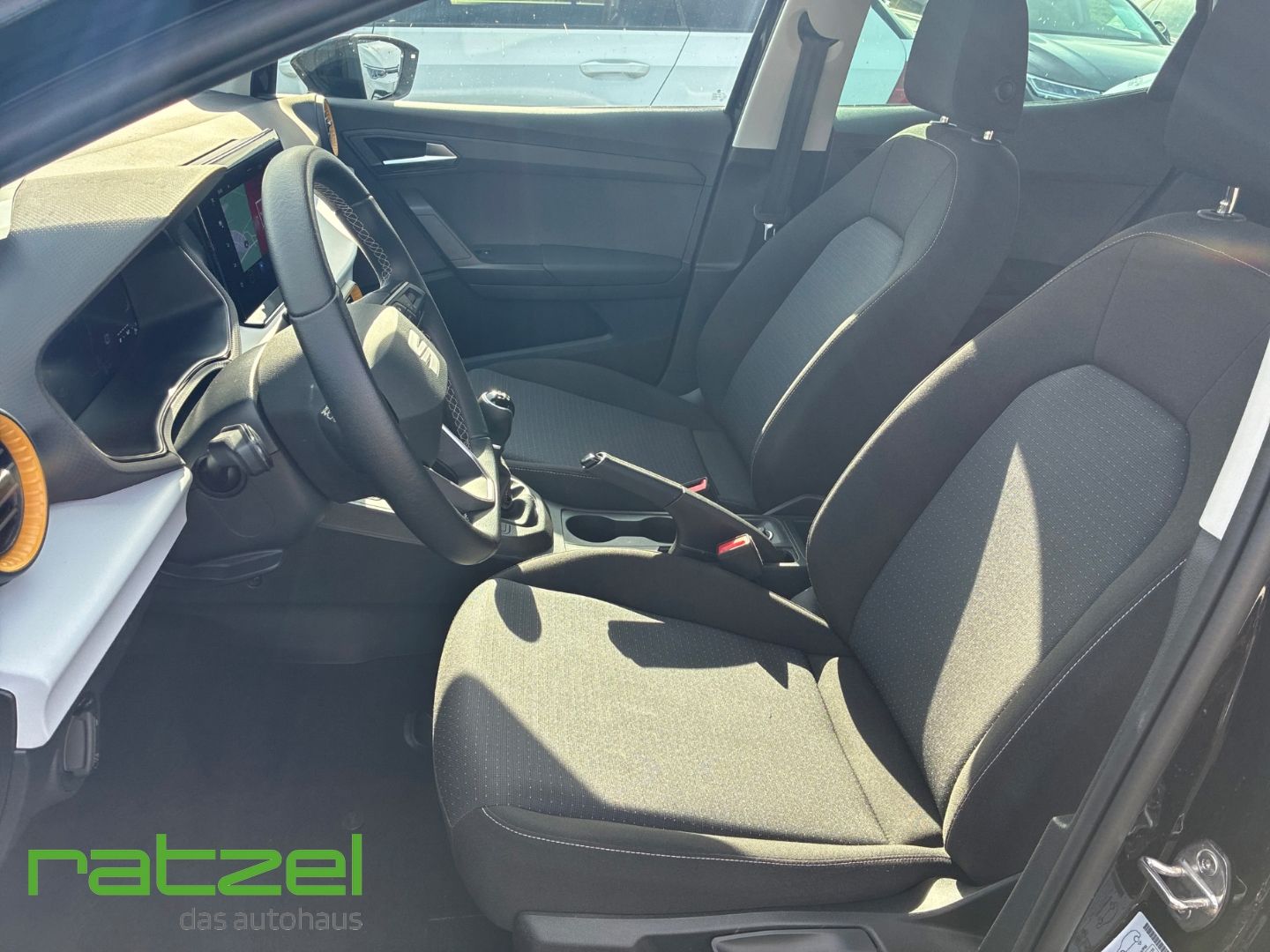 Fahrzeugabbildung SEAT Ibiza Style 1,0 TSI Navi Digitales Cockpit LED A