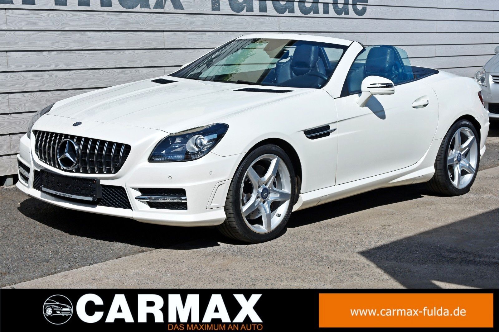Fahrzeugabbildung Mercedes-Benz SLK 200 AMG Line Leder,Panorama,Navi,Airscarf