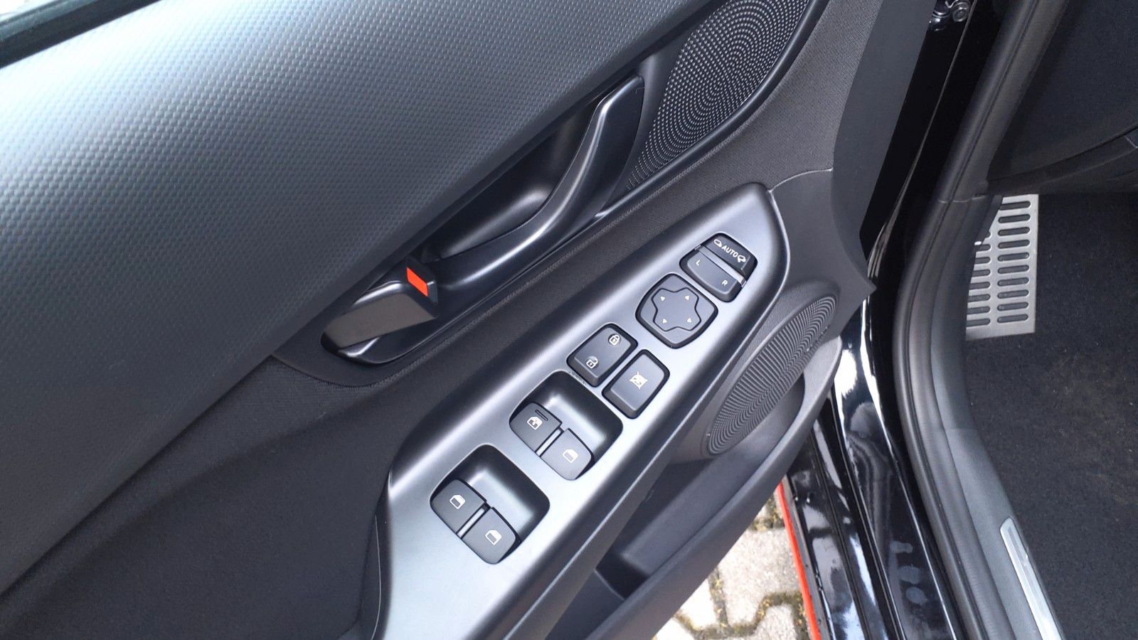 Fahrzeugabbildung Hyundai Kona 2.0 T-GDI DCT N Performance AssistenzP SD