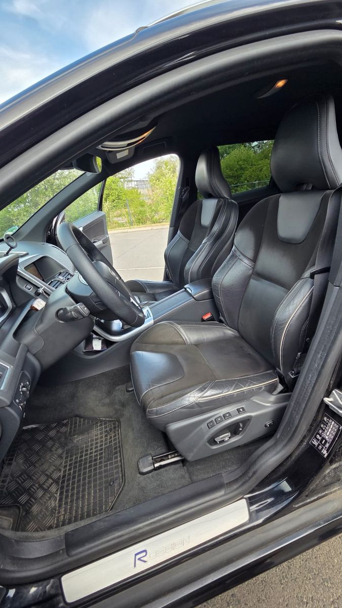 VOLVO XC 60