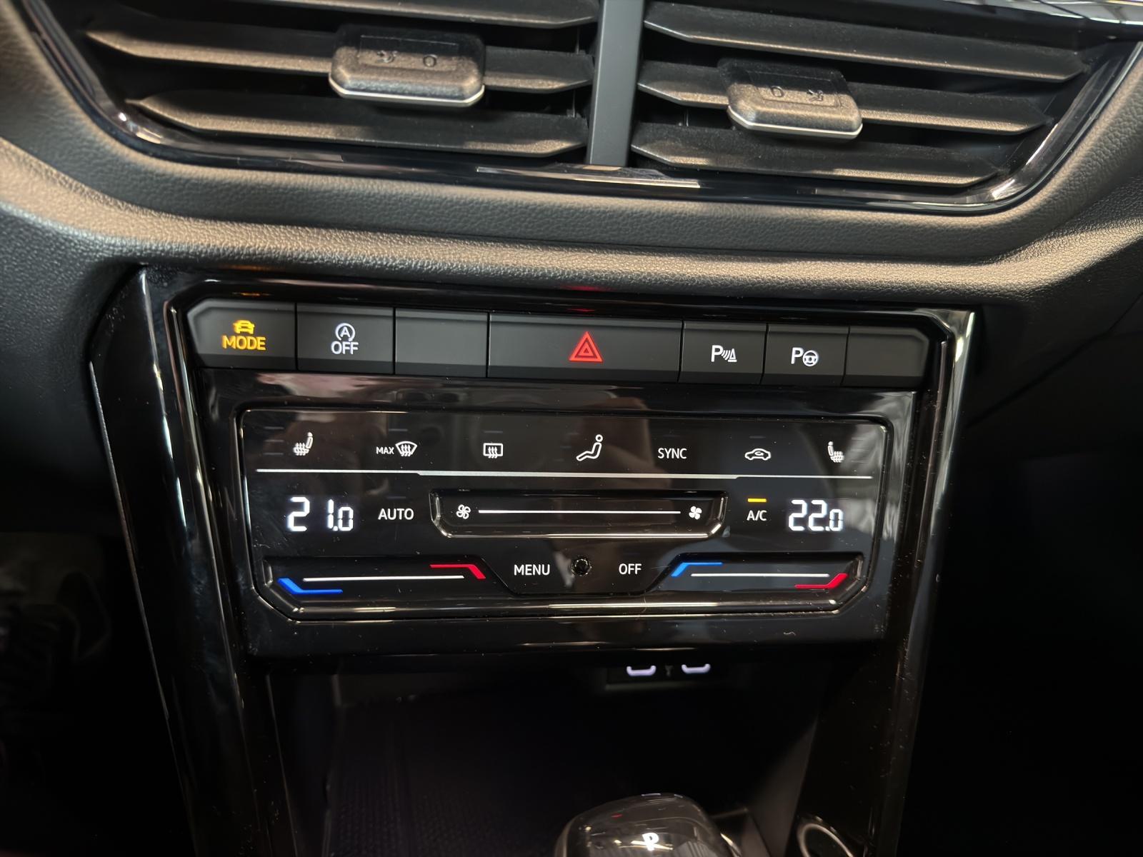 Volkswagen T-Roc Cabriolet 1.5 TSI DSG R-Line Black Style A, миниатюра 16