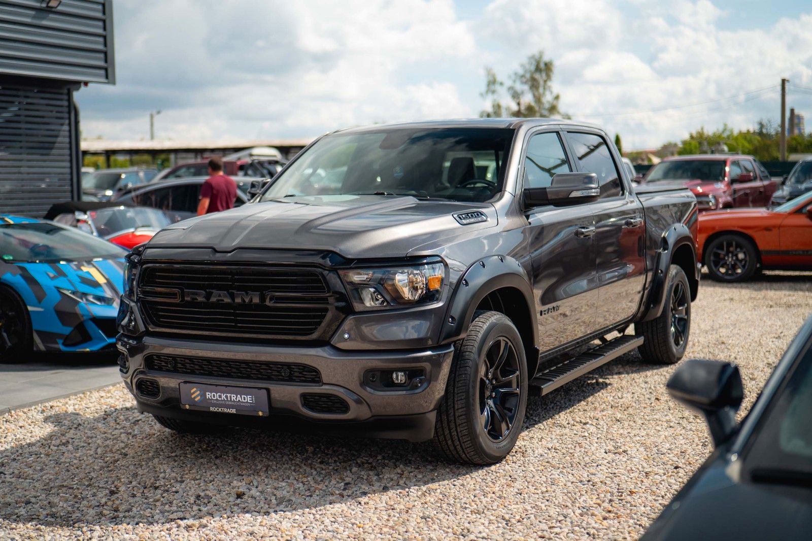 Fahrzeugabbildung Dodge RAM 5.7 V8 HEMI 4x4 LPG BRC Offroad Night-Paket