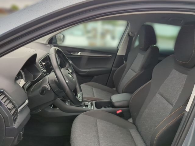 Fahrzeugabbildung SKODA Karoq 1.5 TSI DSG Clever AHK NAV FRONTSCHEIBENHZ