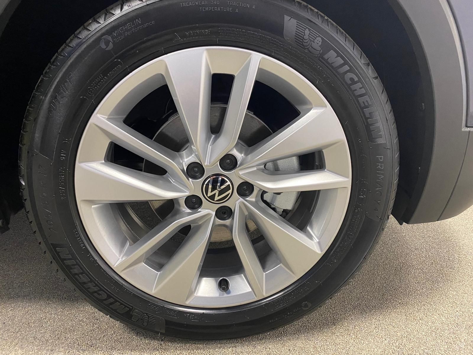 Fahrzeugabbildung Volkswagen T-Cross 1.0 TSI Life+APP+ACC+TOTWINKEL+KAMERA+++