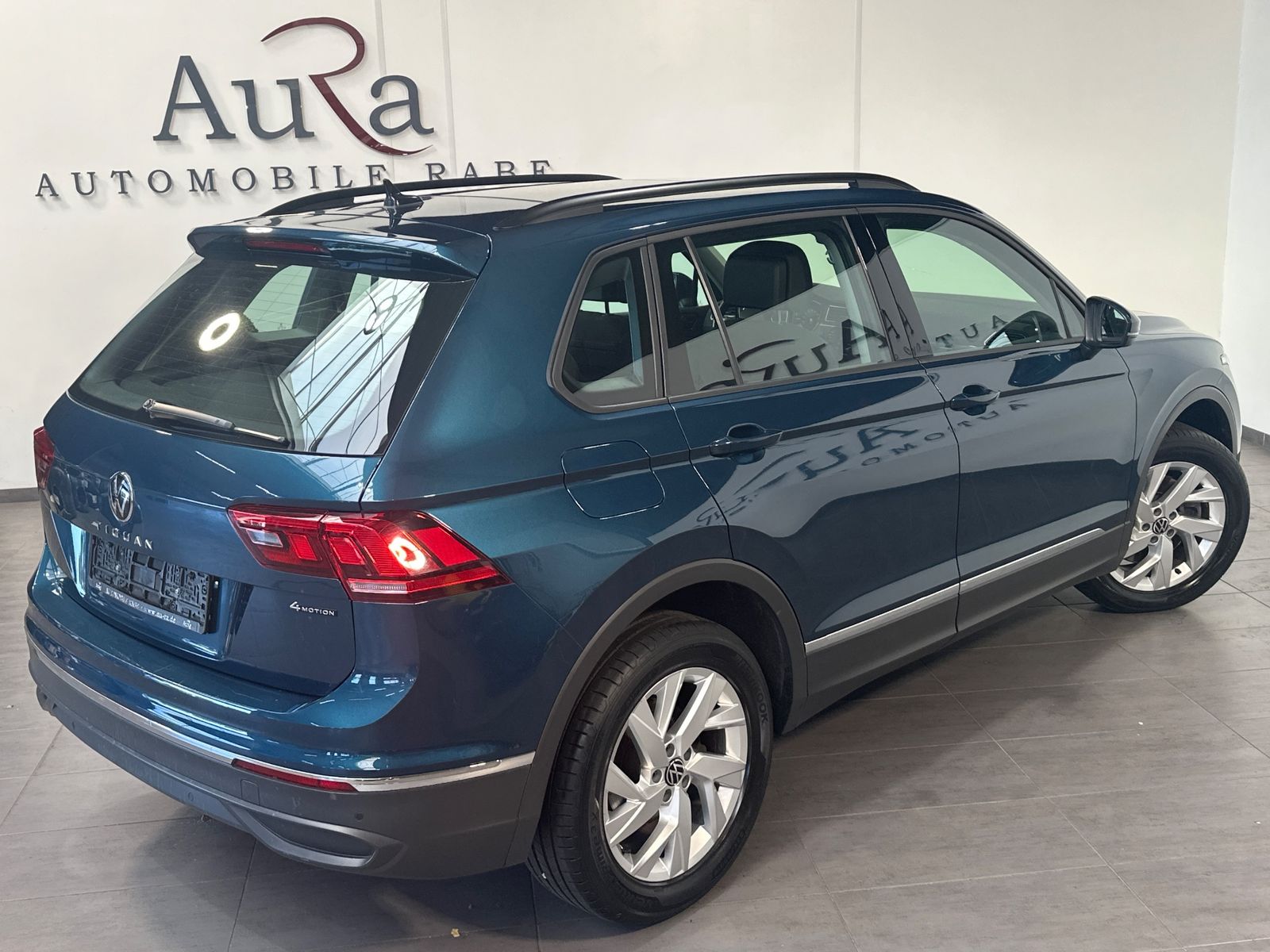 Fahrzeugabbildung Volkswagen Tiguan 2.0 TDI DSG 4Motion Life NAV+IQ-LIGHT