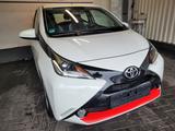 Toyota AYGO x-play touch*KAMERA*TEMPOMAT*1.BESITZ - Toyota in Berlin: Aygo
